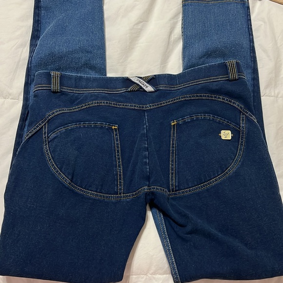 Freddy distressed denim - Picture 2 of 5